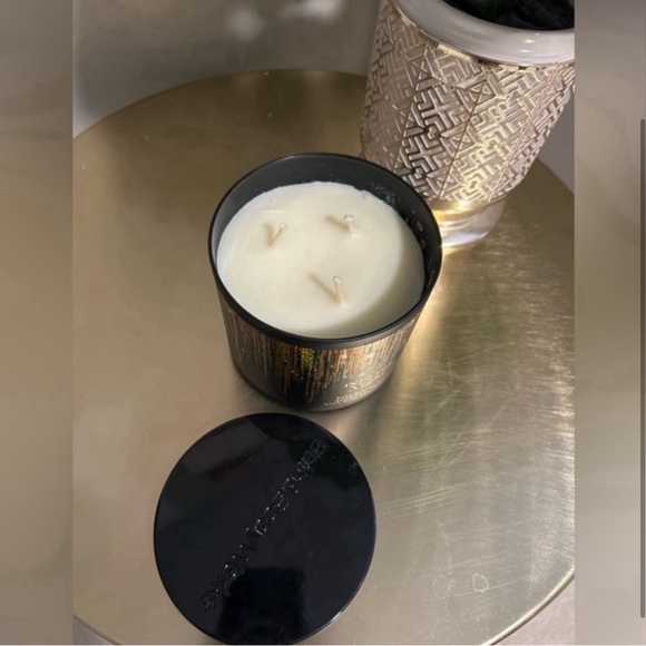 Bath and Body Works Into the Night 3-Wick Candle, NWT - Picture 2 of 3
